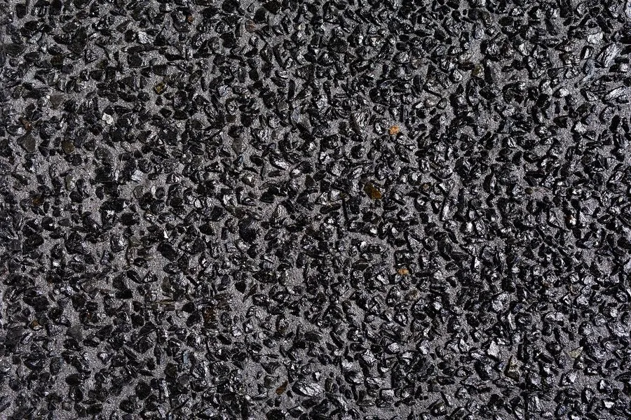 Gelorup Black, Boral Exposé swatch